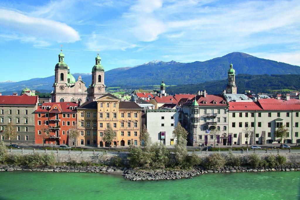 Apartment Maximilian In Old Town Innsbruck Exterior photo